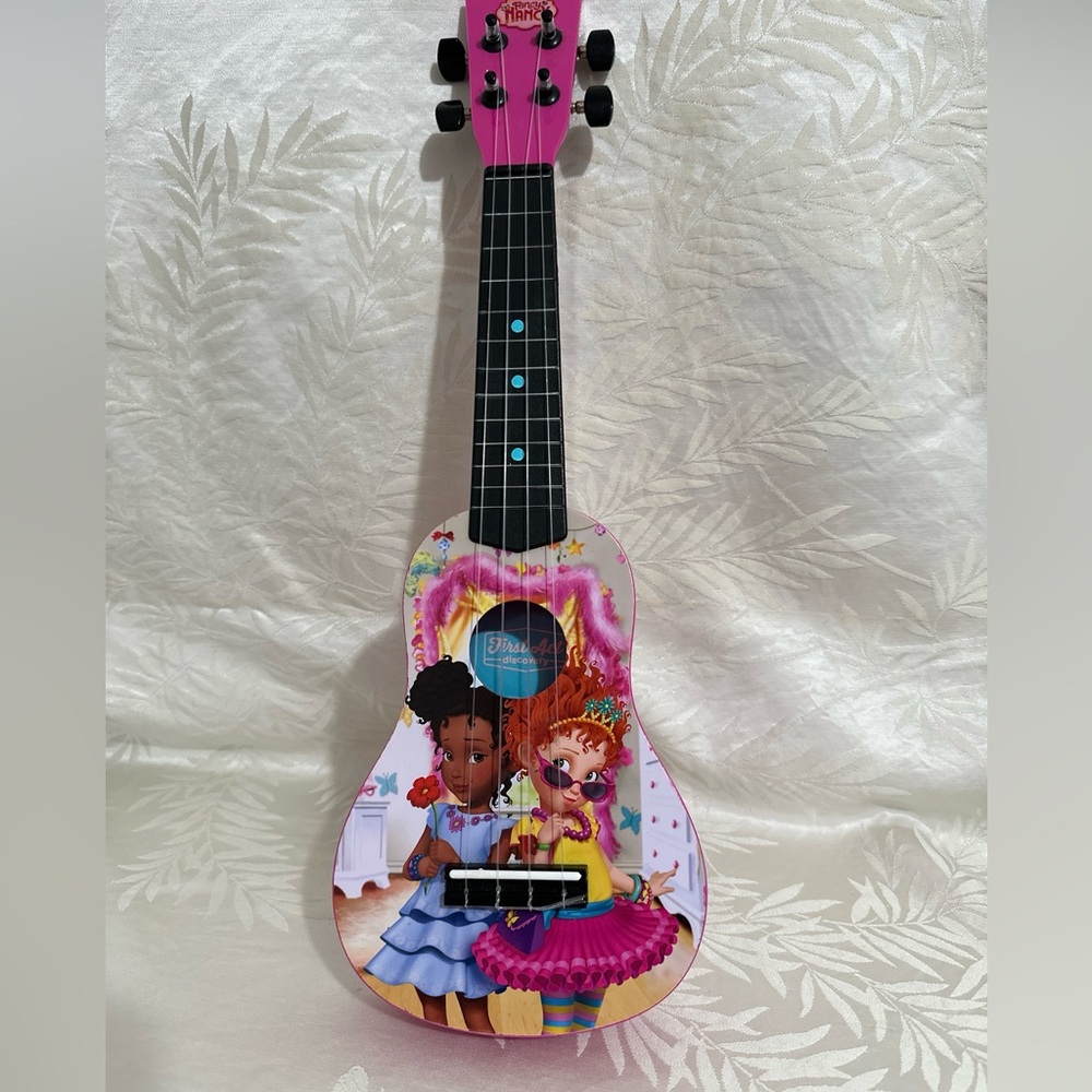 First Act Discovery Plastic Fancy Nancy Disney 🎸 Guitar